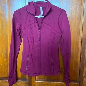 Lululemon Define Jacket in Burgundy/Maroon Size 4